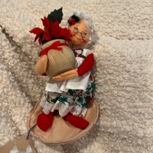 Anna lee Christmas grandma